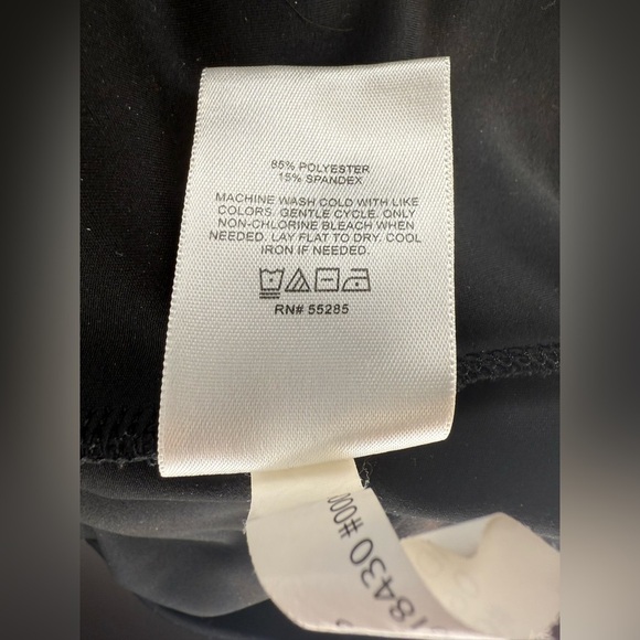 Women’s Express Body Contour Cropped Black Long Sleeve Top - Picture 4 of 4